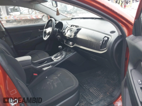 2013 Kia Sportage EX z VIN KNDPCCA22D7392791, wystawiony jako IAAI lot #41362982 z przebiegiem 90 361 mil mil oraz . Historia ofert i sprzedaży dostępna na DreamBid. Obrazek 5.