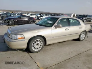 2006 Lincoln Town Car Signature z VIN 1LNHM81W16Y609693, wystawiony jako Copart lot #48370195 z przebiegiem 136 986 mil mil oraz Szkoda całkowita • Salvage title. Historia ofert i sprzedaży dostępna na DreamBid. Obrazek 1.