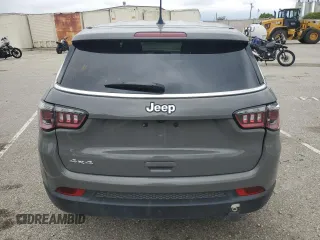 2023 Jeep Compass Sport z VIN 3C4NJDAN8PT516673, wystawiony jako Copart lot #50923195 z przebiegiem 84 875 mil mil oraz Szkoda całkowita • Salvage title. Historia ofert i sprzedaży dostępna na DreamBid. Obrazek 6.