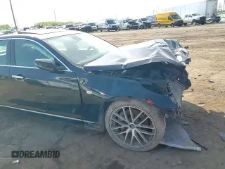 2018 Cadillac CT6 AWD z VIN 1G6KB5RS9JU132448, wystawiony jako Copart lot #56559515 z przebiegiem 109 823 mil mil oraz Szkoda całkowita • Salvage title. Historia ofert i sprzedaży dostępna na DreamBid. Obrazek 13.