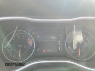 2018 Jeep Cherokee Latitude Plus z VIN 1C4PJMLX3JD507786, wystawiony jako Copart lot #78185364 z przebiegiem 28 006 mil mil oraz Szkoda całkowita • Salvage title. Historia ofert i sprzedaży dostępna na DreamBid. Obrazek 9.
