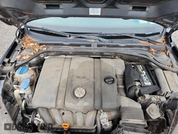 2011 Volkswagen Jetta SE with VIN 3VWDZ7AJ7BM318475, listed as a Copart auction lot 63148335 with 125,266 mi miles and Clean title. Bid and sale history available at DreamBid. Image 11.