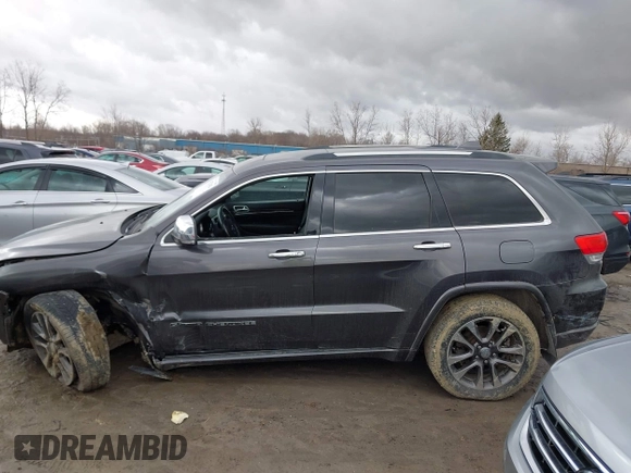 2018 Jeep Grand Cherokee High Altitude with VIN 1C4RJFCG5JC449092, listed as a IAAI auction lot 41723024 with 104,545 mi miles. Bid and sale history available at carsss.com. Image 15.