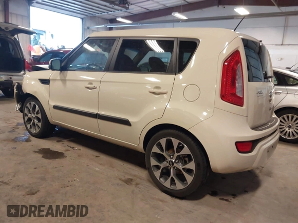 2013 Kia Soul ! with VIN KNDJT2A63D7499657, listed as a IAAI auction lot 41430292 with 120,102 mi miles. Bid and sale history available at carsss.com. Image 3.