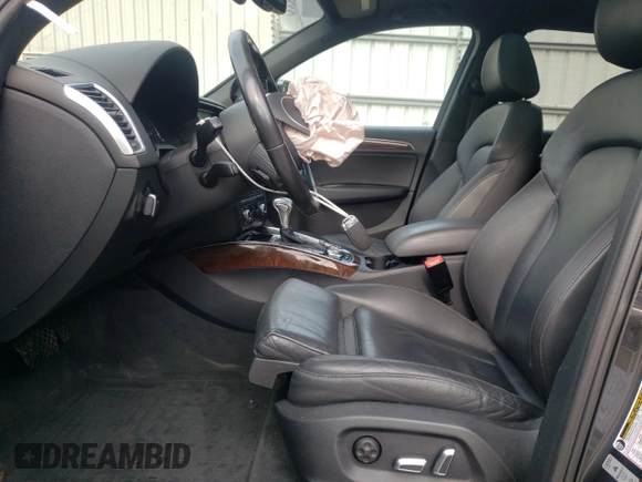 2015 Audi Q5 Premium Plus z VIN WA1LFAFP7FA137228, wystawiony jako Copart lot #62159195 z przebiegiem 135 075 mil mil oraz Szkoda całkowita • Salvage title. Historia ofert i sprzedaży dostępna na DreamBid. Obrazek 7.