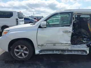 2012 Lexus GX 460 Premium z VIN JTJJM7FX0C5048317, wystawiony jako IAAI lot #42369797 z przebiegiem 195 737 mil mil oraz . Historia ofert i sprzedaży dostępna na DreamBid. Obrazek 18.