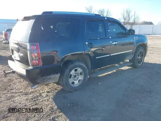 2013 GMC Yukon Denali with VIN 1GKS2EEF7DR310276, listed as a IAAI auction lot 41432983 with 243,119 mi miles. Bid and sale history available at carsss.com. Image 4.