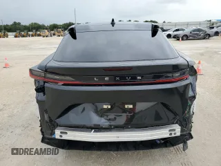 2023 Lexus RZ 450e Premium z VIN JTJAAAAB5PA017837, wystawiony jako Copart lot #62794494 z przebiegiem 4094 mil mil oraz Szkody całkowita. Historia ofert i sprzedaży dostępna na DreamBid. Obrazek 6.