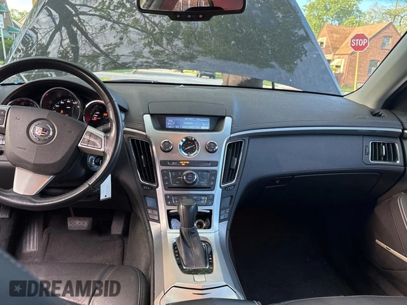 2013 Cadillac CTS Luxury z VIN 1G6DE5E52D0163844, wystawiony jako Copart lot #59255525 z przebiegiem 98 912 mil mil oraz Czysty tytuł • Clean title. Historia ofert i sprzedaży dostępna na DreamBid. Obrazek 9.