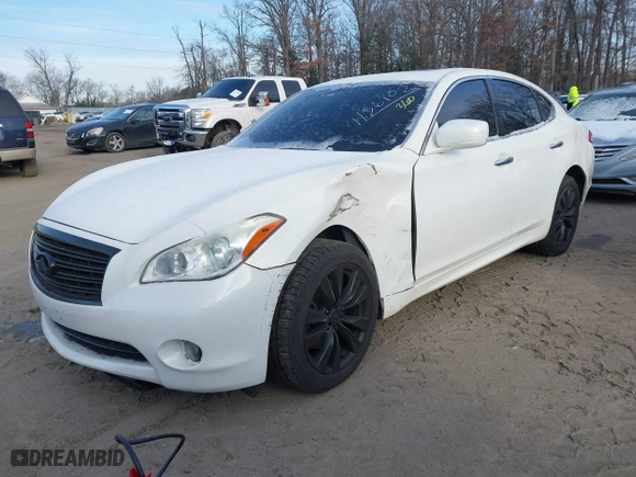 2013 Infiniti M37 with VIN JN1BY1AR9DM601901, listed as a IAAI auction lot 41368102 with 184,326 mi miles. Bid and sale history available at carsss.com. Image 17.