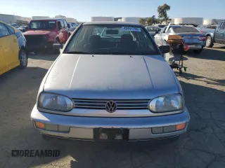 1998 Volkswagen Golf z VIN 3VWFA81H8WM251233, wystawiony jako Copart lot #42441795 z przebiegiem 122 969 mil mil oraz Czysty tytuł • Clean title. Historia ofert i sprzedaży dostępna na DreamBid. Obrazek 5.