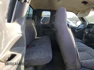 2001 Dodge Ram 2500 with VIN 3B7KF23Z71G205888, listed as a Copart auction lot 82687624 with 0 mi miles and Salvage Title. Bid and sale history available at carsss.com. Image 10.