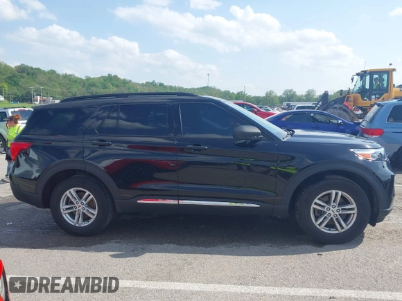 2020 Ford Explorer XLT z VIN 1FMSK8DH7LGB27949, wystawiony jako IAAI lot #42120602 z przebiegiem 64 186 mil mil oraz . Historia ofert i sprzedaży dostępna na DreamBid. Obrazek 13.