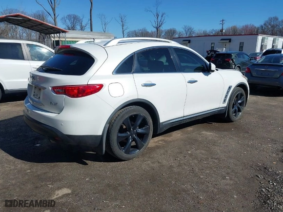 2013 Infiniti FX37 with VIN JN8CS1MW9DM171618, listed as a IAAI auction lot 41847098 with 235,901 mi miles. Bid and sale history available at carsss.com. Image 4.