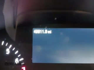 2022 Ford Escape SE z VIN 1FMCU9G61NUA42771, wystawiony jako IAAI lot #41746954 z przebiegiem 49 911 mil mil oraz . Historia ofert i sprzedaży dostępna na DreamBid. Obrazek 7.