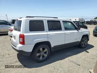 2014 Jeep Patriot High Altitude z VIN 1C4NJPFA3ED679743, wystawiony jako Copart lot #58660725 z przebiegiem 99 253 mil mil oraz Czysty tytuł • Clean title. Historia ofert i sprzedaży dostępna na DreamBid. Obrazek 3.