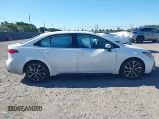 2020 Toyota Corolla SE with VIN 5YFS4RCE1LP024634, listed as a IAAI auction lot 41828897 with 61,330 mi miles. Bid and sale history available at carsss.com. Image 13.