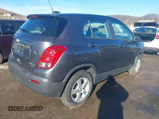 2016 Chevrolet Trax LS with VIN 3GNCJNSB8GL233537, listed as a IAAI auction lot 41574936 with 101,301 mi miles. Bid and sale history available at carsss.com. Image 4.
