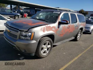 2007 Chevrolet Suburban LT with VIN 1GNFK16337J255944, listed as a Copart auction lot 88459035 with 203,683 mi miles and Non Repairable. Bid and sale history available at carsss.com. Image 1.