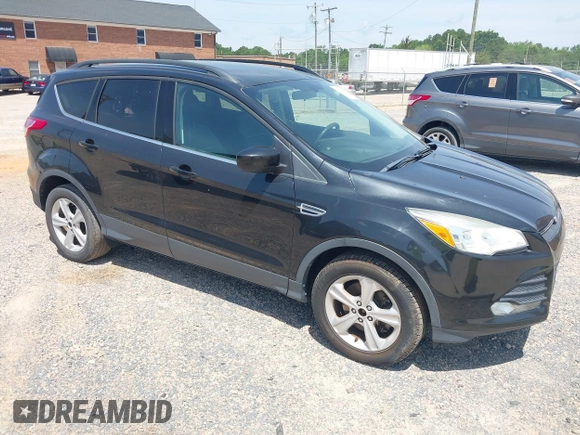 2014 Ford Escape SE z VIN 1FMCU9GX4EUC33710, wystawiony jako IAAI lot #42549888 z przebiegiem 117 057 mil mil oraz . Historia ofert i sprzedaży dostępna na DreamBid. Obrazek 1.