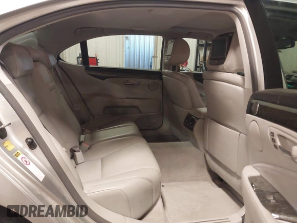 2007 Lexus LS 460 L с VIN JTHGL46F275020190, выставлен на аукционе IAAI как лот 42206196 с пробегом 164 133 миль миль и . История ставок и продаж доступна на DreamBid. Изображение 8.
