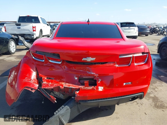 2011 Chevrolet Camaro 2LT z VIN 2G1FC1ED1B9110964, wystawiony jako IAAI lot #42067434 z przebiegiem 127 827 mil mil oraz . Historia ofert i sprzedaży dostępna na DreamBid. Obrazek 6.