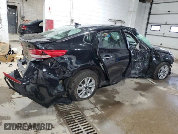2017 Kia Optima LX z VIN 5XXGT4L39HG152517, wystawiony jako Copart lot #58760995 z przebiegiem Nie podano mil oraz Szkoda całkowita • Salvage title. Historia ofert i sprzedaży dostępna na DreamBid. Obrazek 3.