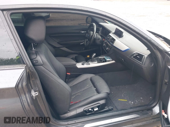 2018 BMW 2 Series 230i xDrive с VIN WBA2J3C5XJVD48472, выставлен на аукционе IAAI как лот 42260536 с пробегом 78 775 миль миль и . История ставок и продаж доступна на DreamBid. Изображение 5.
