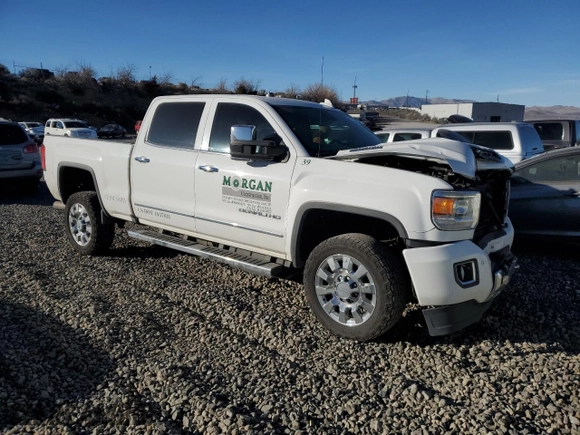2019 GMC Sierra 2500HD Denali with VIN 1GT12SEY4KF188742, listed as a Copart auction lot 89381815 with 160,727 mi miles and Salvage Title. Bid and sale history available at carsss.com. Image 4.
