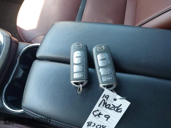 2019 Mazda CX-9 Signature with VIN JM3TCBEYXK0328440, listed as a IAAI auction lot 41880816 with 29,937 mi miles. Bid and sale history available at carsss.com. Image 11.