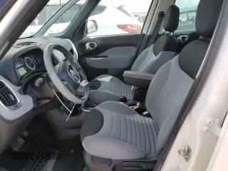 2014 FIAT 500L Easy z VIN ZFBCFABH8EZ023861, wystawiony jako Copart lot #57581665 z przebiegiem 156 565 mil mil oraz Szkoda całkowita • Salvage title. Historia ofert i sprzedaży dostępna na DreamBid. Obrazek 7.
