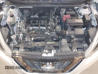 2019 Nissan Kicks SR with VIN 3N1CP5CU8KL550656, listed as a IAAI auction lot 41490725 with 33,281 mi miles. Bid and sale history available at carsss.com. Image 10.