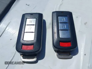 2014 Mitsubishi Outlander SE z VIN 4A4AP4AU3EE024904, wystawiony jako IAAI lot #42373011 z przebiegiem 121 482 mil mil oraz . Historia ofert i sprzedaży dostępna na DreamBid. Obrazek 11.