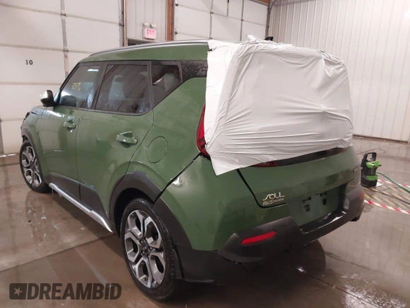 2021 Kia Soul LX with VIN KNDJ23AU0M7126728, listed as a IAAI auction lot 41604946 with 32,979 mi miles. Bid and sale history available at carsss.com. Image 3.