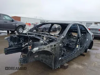 2017 Cadillac CTS-V z VIN 1G6A15S64H0156458, wystawiony jako IAAI lot #41565537 z przebiegiem Nie podano mil oraz . Historia ofert i sprzedaży dostępna na DreamBid. Obrazek 18.