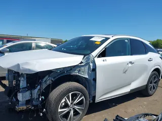 2024 Lexus RX 350 z VIN 2T2BAMCA7RC074242, wystawiony jako IAAI lot #42220864 z przebiegiem 4 544 mil mil oraz . Historia ofert i sprzedaży dostępna na DreamBid. Obrazek 2.