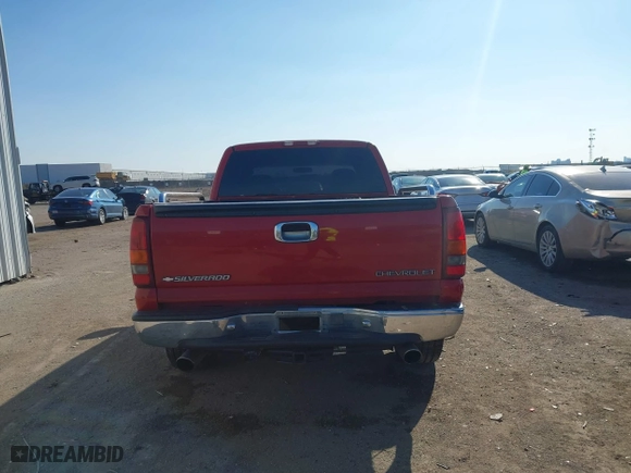 2001 Chevrolet Silverado 1500 LT with VIN 2GCEC19T911251766, listed as a IAAI auction lot 41252900 with 200,609 mi miles. Bid and sale history available at carsss.com. Image 16.