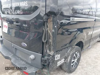 2018 Ford Transit Passenger XL с VIN 1FBZX2YM8JKB02131, выставлен на аукционе IAAI как лот 41794951 с пробегом 70 267 миль миль и . История ставок и продаж доступна на DreamBid. Изображение 6.