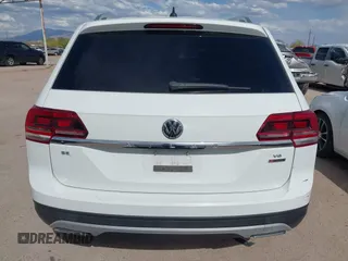 2018 Volkswagen Atlas SE с VIN 1V2KR2CA6JC576835, выставлен на аукционе IAAI как лот 42174916 с пробегом 153 322 миль миль и . История ставок и продаж доступна на DreamBid. Изображение 16.