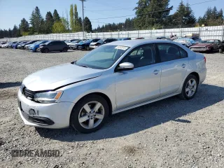 2011 Volkswagen Jetta TDI с VIN 3VWLL7AJ4BM131059, выставлен на аукционе Copart как лот 54003815 с пробегом 62 701 миль миль и Списание • Salvage title. История ставок и продаж доступна на DreamBid. Изображение 1.