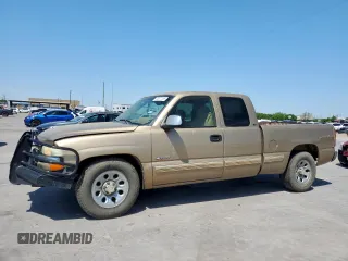 2000 Chevrolet Silverado 1500 LS with VIN 2GCEC19V5Y1239674, listed as a Copart auction lot 53077305 with 229,206 mi miles and Salvage Title. Bid and sale history available at carsss.com. Image 1.