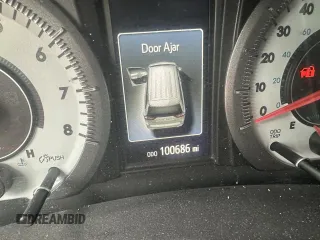 2015 Toyota Sienna SE with VIN 5TDXK3DC1FS655269, listed as a Copart auction lot 53682015 with 100,686 mi miles and Salvage Title. Bid and sale history available at DreamBid. Image 9.