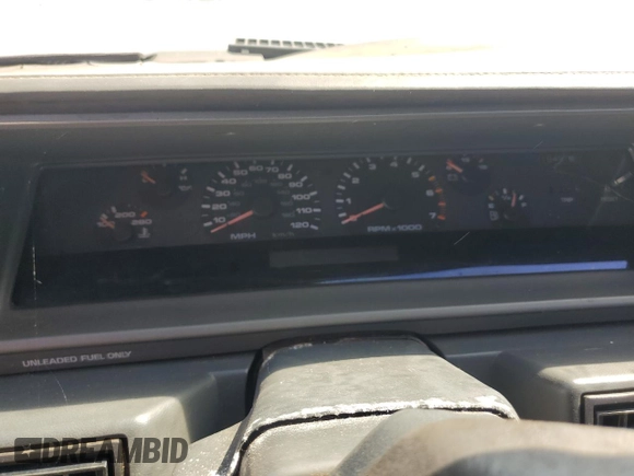 1992 Oldsmobile Cutlass z VIN 1G3WH14T0ND335739, wystawiony jako Copart lot #59796644 z przebiegiem Nie podano mil oraz Nie do naprawy • Non repairable. Historia ofert i sprzedaży dostępna na DreamBid. Obrazek 9.
