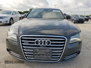 2013 Audi A8 4.0L z VIN WAUR2AFD6DN030756, wystawiony jako Copart lot #59629795 z przebiegiem 145 553 mil mil oraz Szkoda całkowita • Salvage title. Historia ofert i sprzedaży dostępna na DreamBid. Obrazek 5.