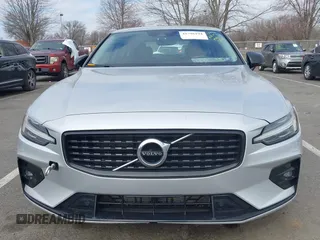 2022 Volvo S60 Momentum with VIN 7JRL12TZ8NG154231, listed as a IAAI auction lot 41796194 with 127,933 mi miles. Bid and sale history available at carsss.com. Image 12.