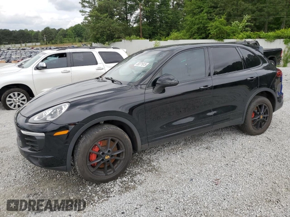 2016 Porsche Cayenne z VIN WP1AA2A22GLA03583, wystawiony jako Copart lot #55271615 z przebiegiem 103 969 mil mil oraz Czysty tytuł • Clean title. Historia ofert i sprzedaży dostępna na DreamBid. Obrazek 1.
