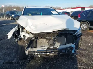 2023 Infiniti QX55 Luxe z VIN 3PCAJ5JR4PF122349, wystawiony jako IAAI lot #40942246 z przebiegiem 12 604 mil mil oraz . Historia ofert i sprzedaży dostępna na DreamBid. Obrazek 6.