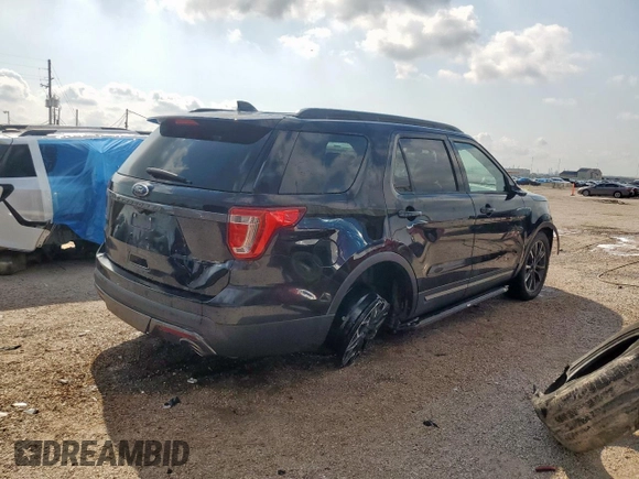 2017 Ford Explorer XLT with VIN 1FM5K7D84HGB52144, listed as a Copart auction lot 58974535 with 135,217 mi miles and Clean title. Bid and sale history available at DreamBid. Image 3.
