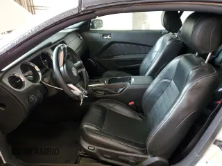 2014 Ford Mustang V6 with VIN 1ZVBP8EM3E5328616, listed as a Copart auction lot 62491435 with 84,059 mi miles and Salvage title. Bid and sale history available at DreamBid. Image 7.