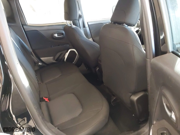 2019 Jeep Renegade Sport with VIN ZACNJBAB9KPJ95900, listed as a IAAI auction lot 41018209 with 70,511 mi miles. Bid and sale history available at carsss.com. Image 8.